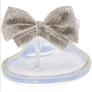 Meet your Poshers, Nett and India